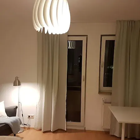 Gemuetliches 1-zi Studio, Balkon, U-bahn Naehe * Nürnberg